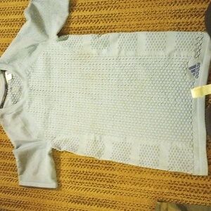 Adidas shirt ( stretch)